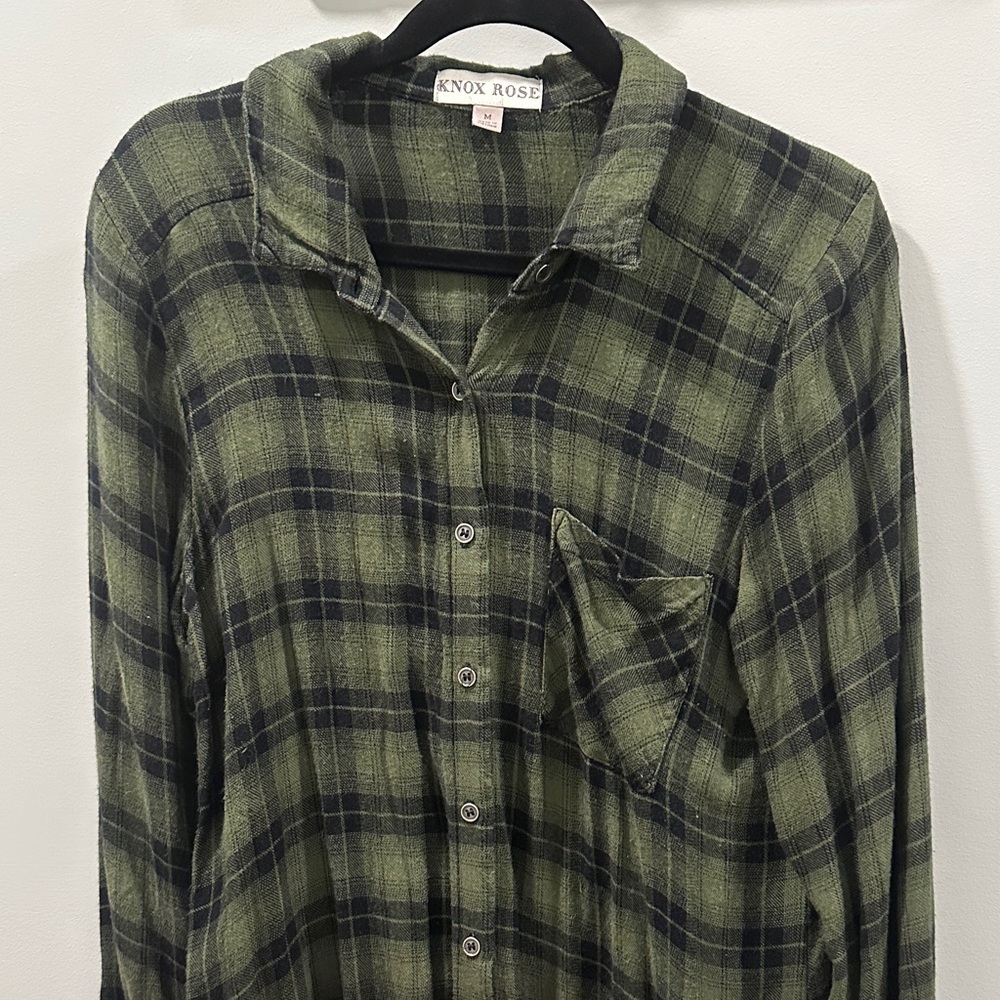 Knox Rose Green Plaid Button Down Shirt
